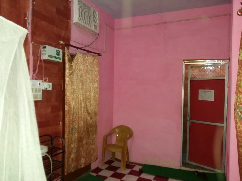 Somit Paying Guest House Varanasi Rum bild