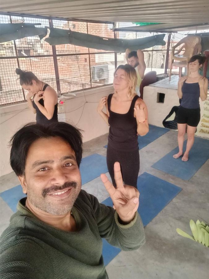 Somit Paying Guest House Varanasi Exteriör bild