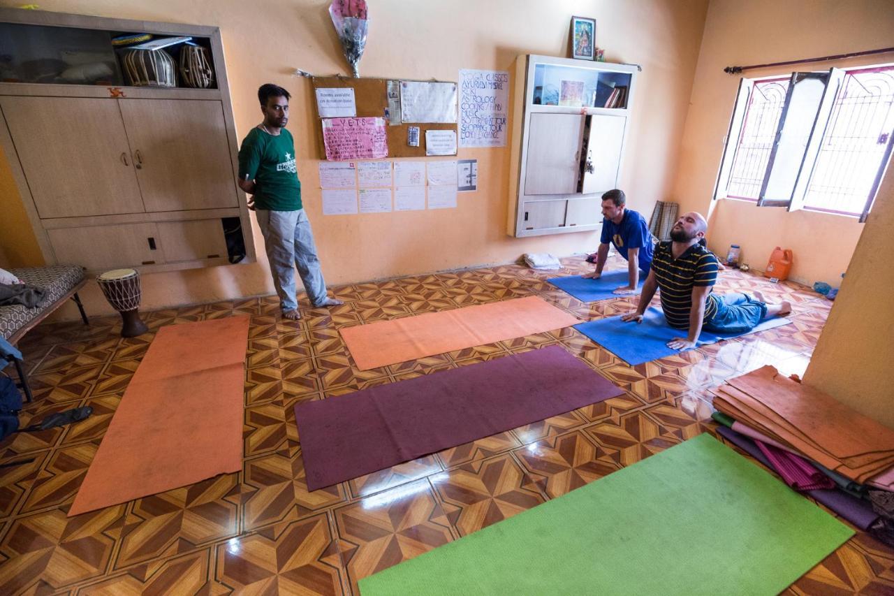 Somit Paying Guest House Varanasi Exteriör bild