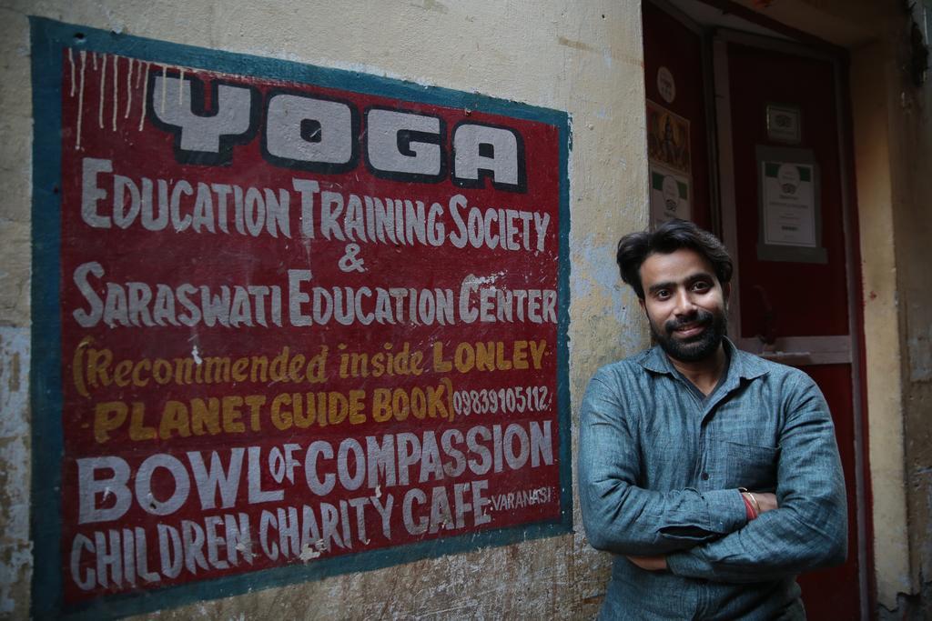 Somit Paying Guest House Varanasi Exteriör bild