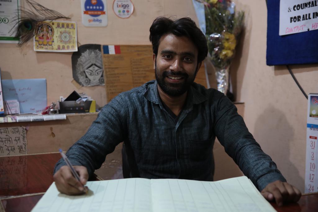 Somit Paying Guest House Varanasi Exteriör bild