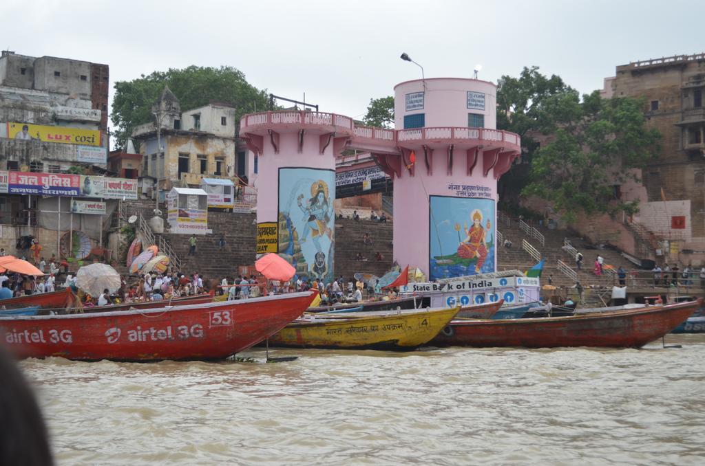 Somit Paying Guest House Varanasi Exteriör bild