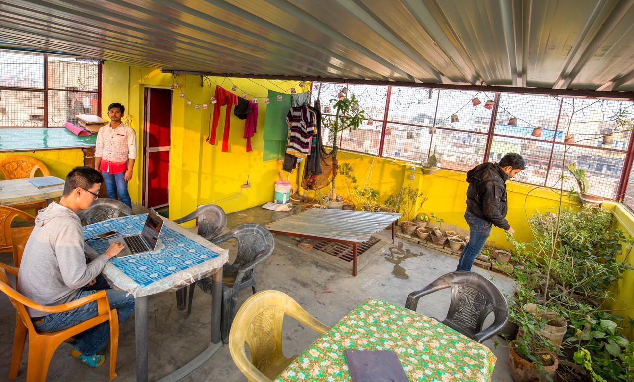 Somit Paying Guest House Varanasi Exteriör bild