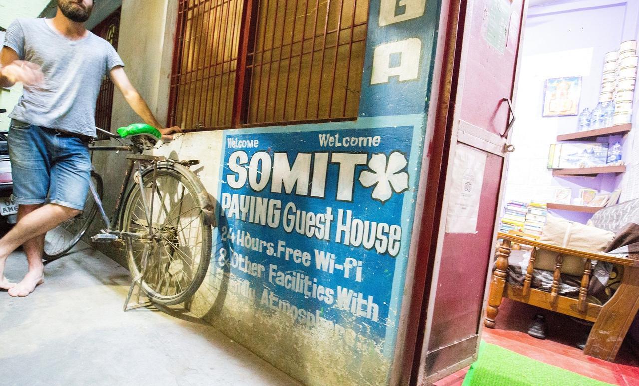 Somit Paying Guest House Varanasi Exteriör bild